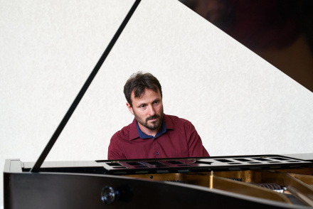 Pianist Samuel Roesti