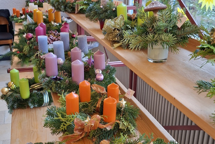 2025-11-29_Adventskränze
